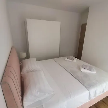S Appartement Bibinje