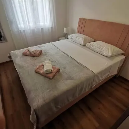 S Appartement Bibinje